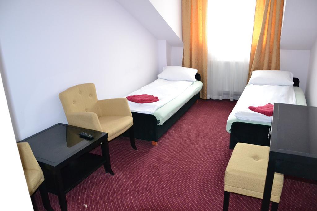 Hotel&Restauracja Złote Runo Góra Kalwaria Habitación foto